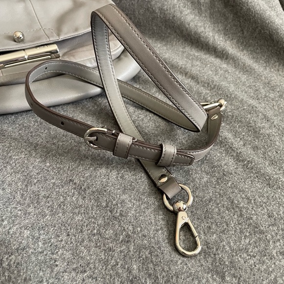 Coach Kristin grey leather hobo, shoulder, crossbody bag in EUC. - Picture 5 of 6